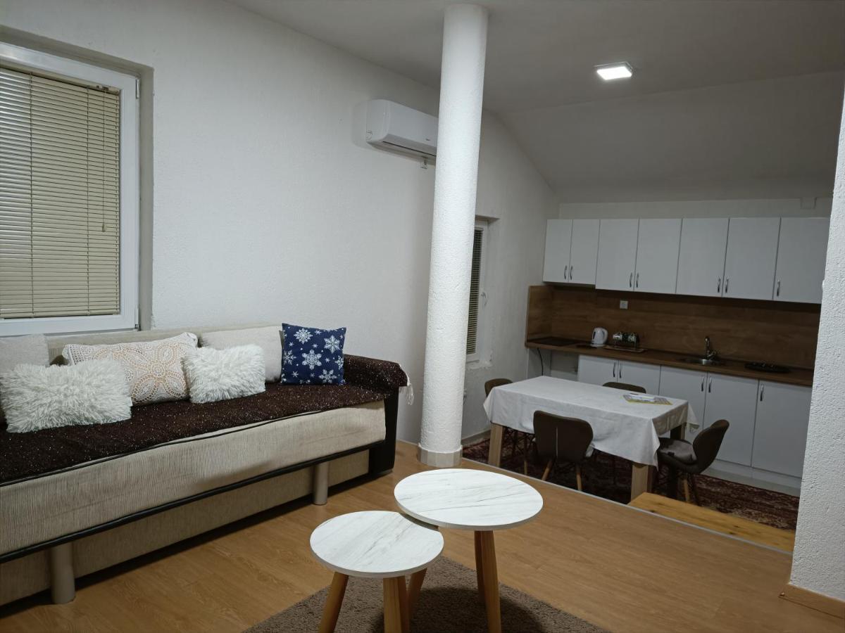 Markos Towers Apartments 普里莱普 外观 照片