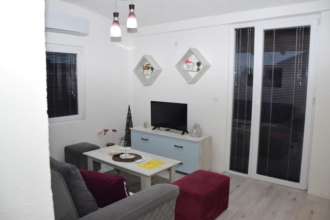 Markos Towers Apartments 普里莱普 外观 照片